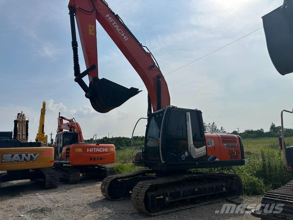 Hitachi ZX200 Pelle sur chenilles