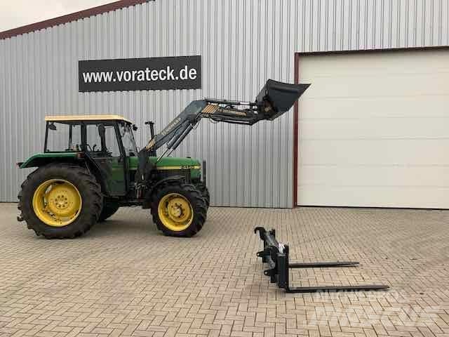 John Deere 2450 Tracteur
