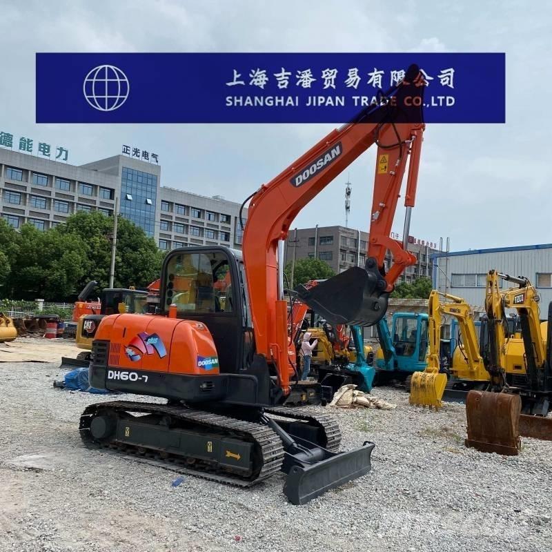 Doosan DH 60 Pelle sur chenilles