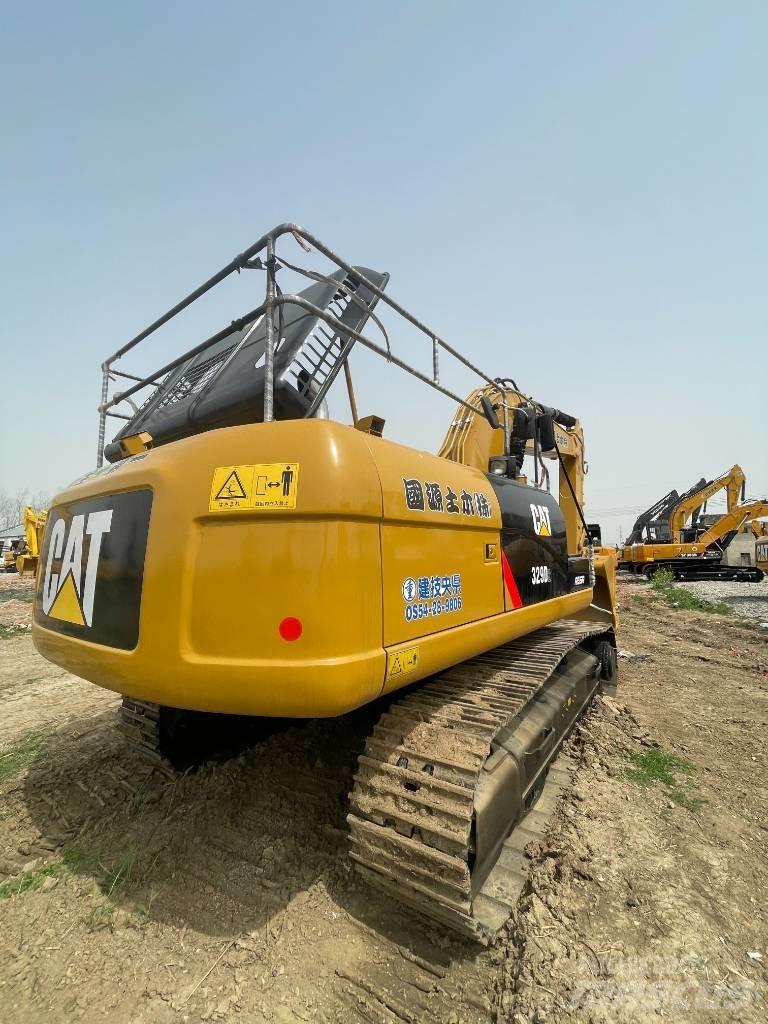 CAT 329D2 Pelle sur chenilles
