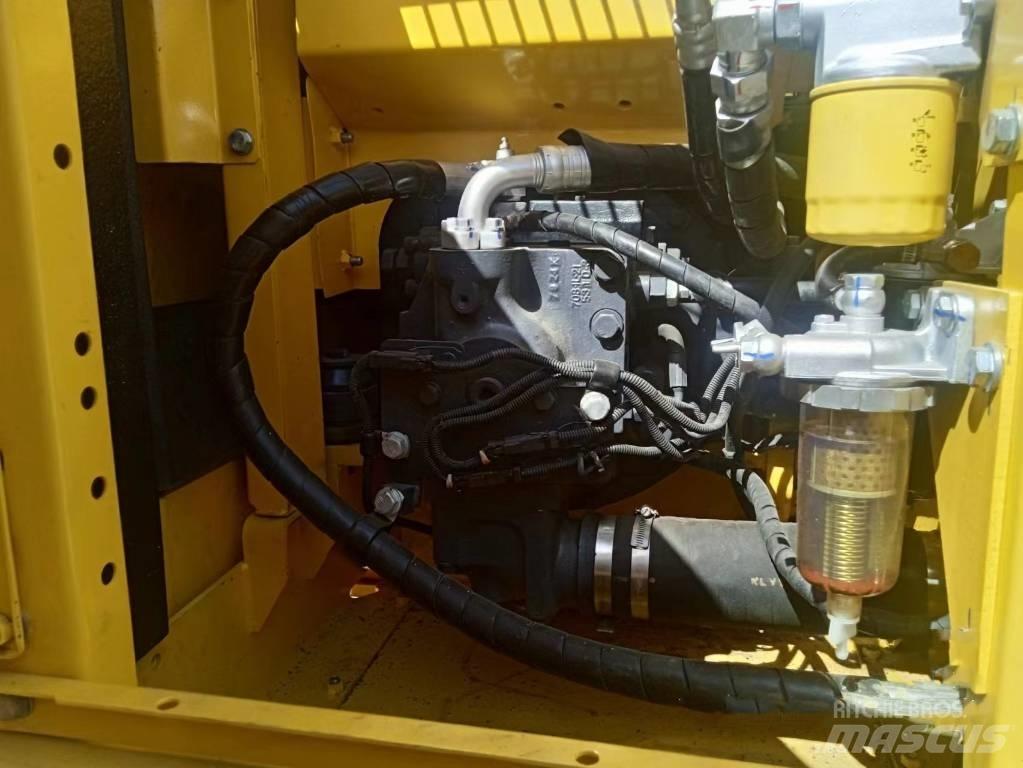 Komatsu PC130-7 Pelle sur chenilles