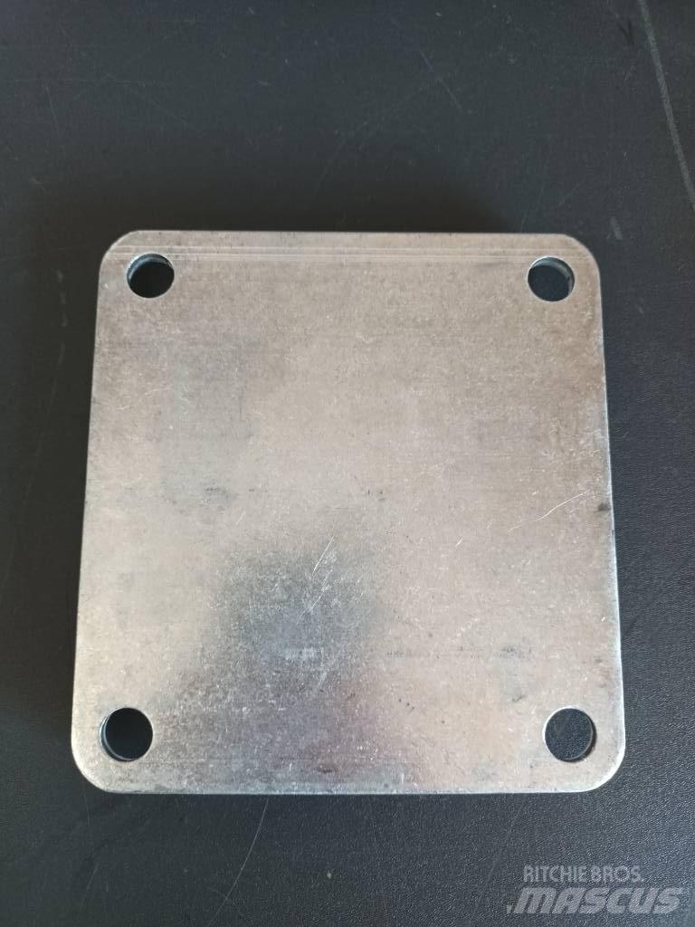 Volvo COVER 1669376 Moteur