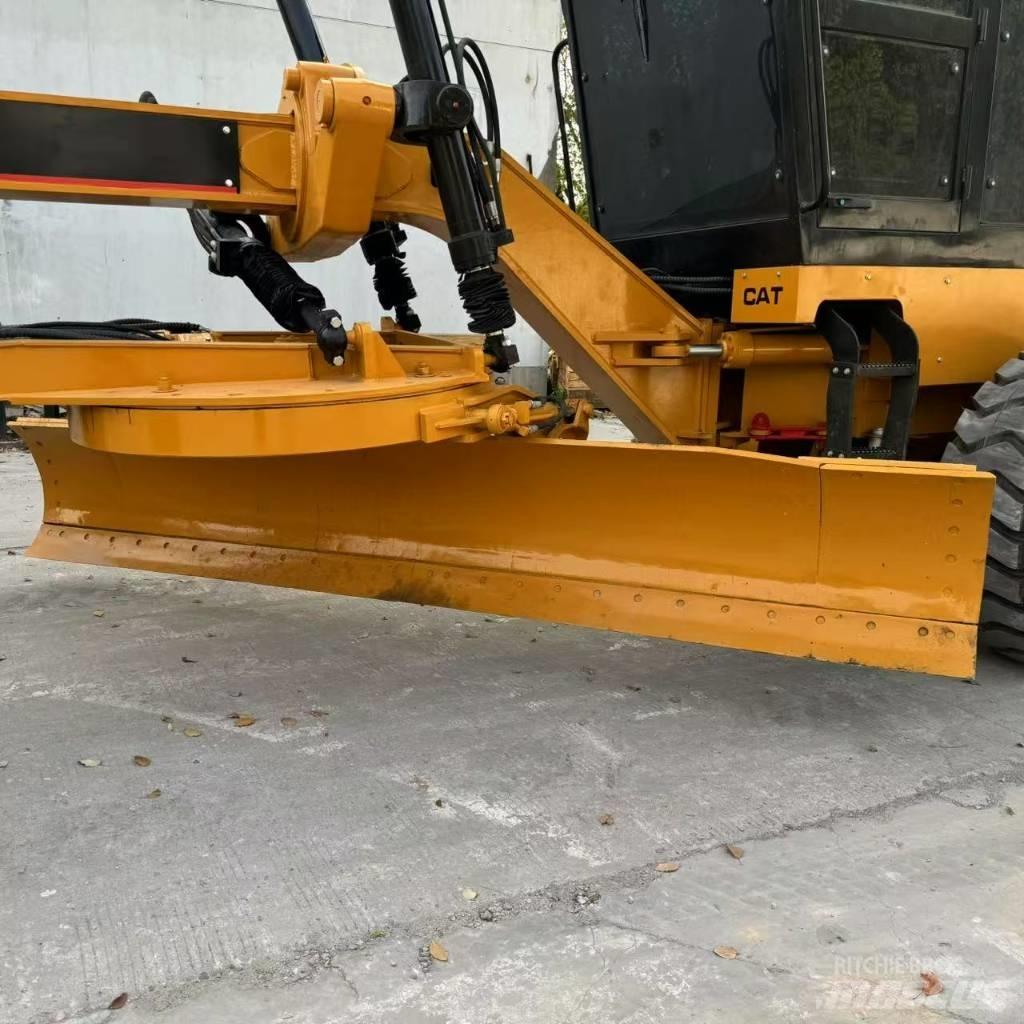 CAT 140 H Niveleuse
