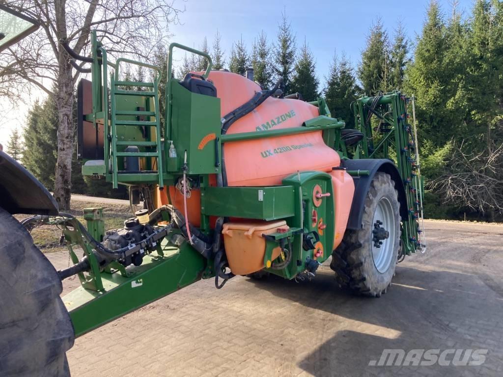 Amazone UX 4200 24 m Pulvérisateurs traînés