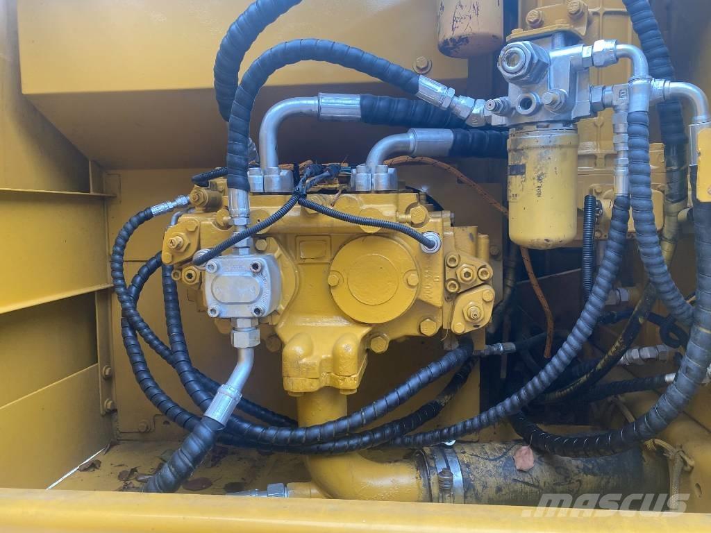 CAT 320 C L Pelle sur chenilles