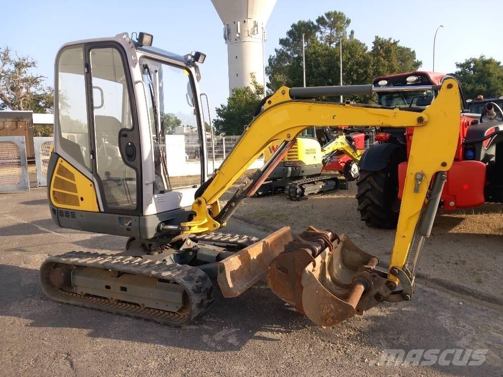 Neuson ET24 Pelle sur chenilles