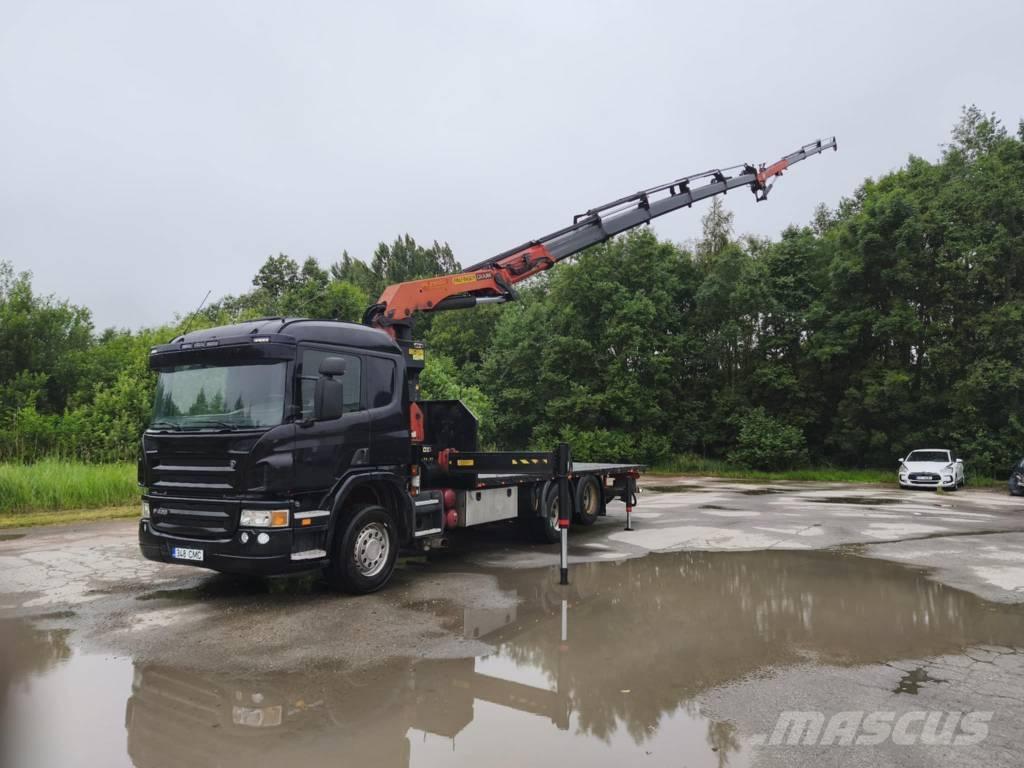 Scania P 420 Camion plateau ridelle avec grue