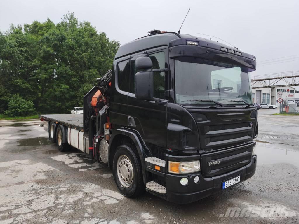 Scania P 420 Camion plateau ridelle avec grue