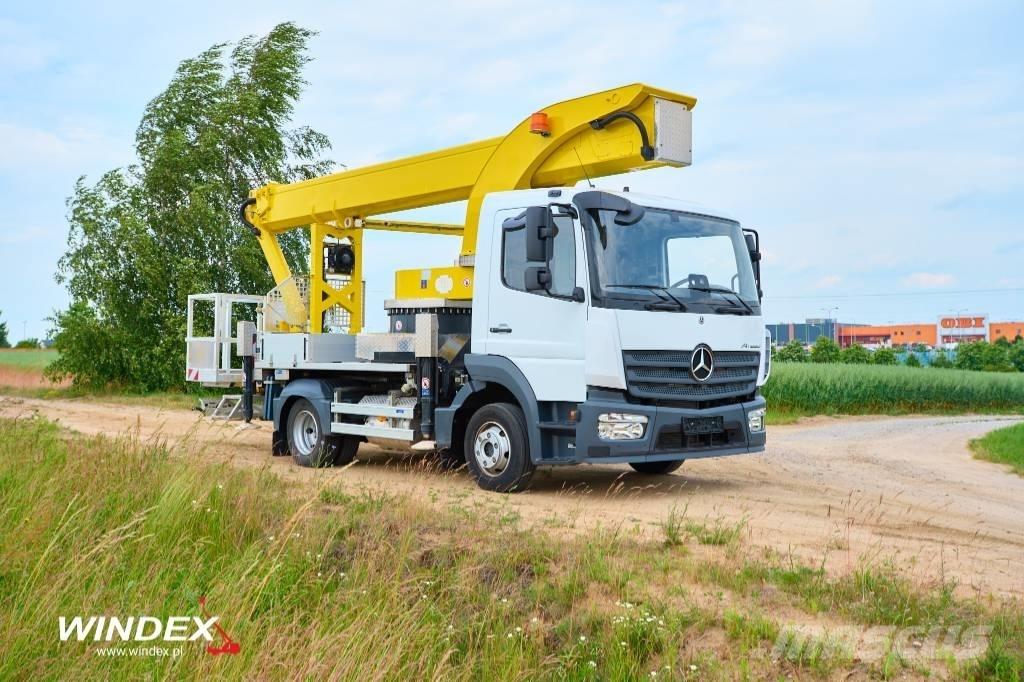Palfinger P 300 KS Camion nacelle