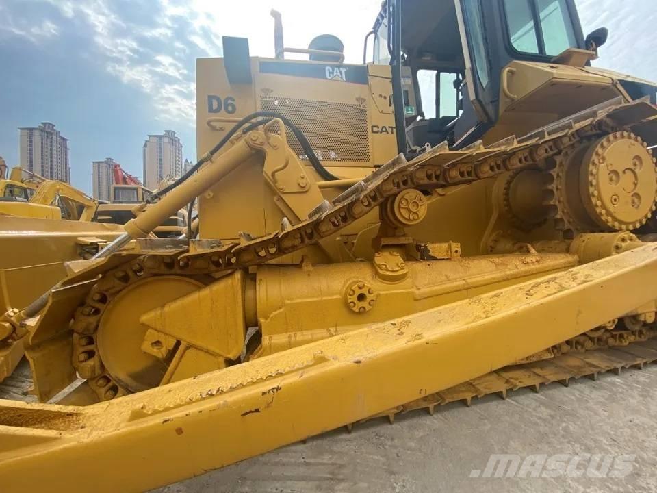 CAT D6R Bouteurs sur chenilles