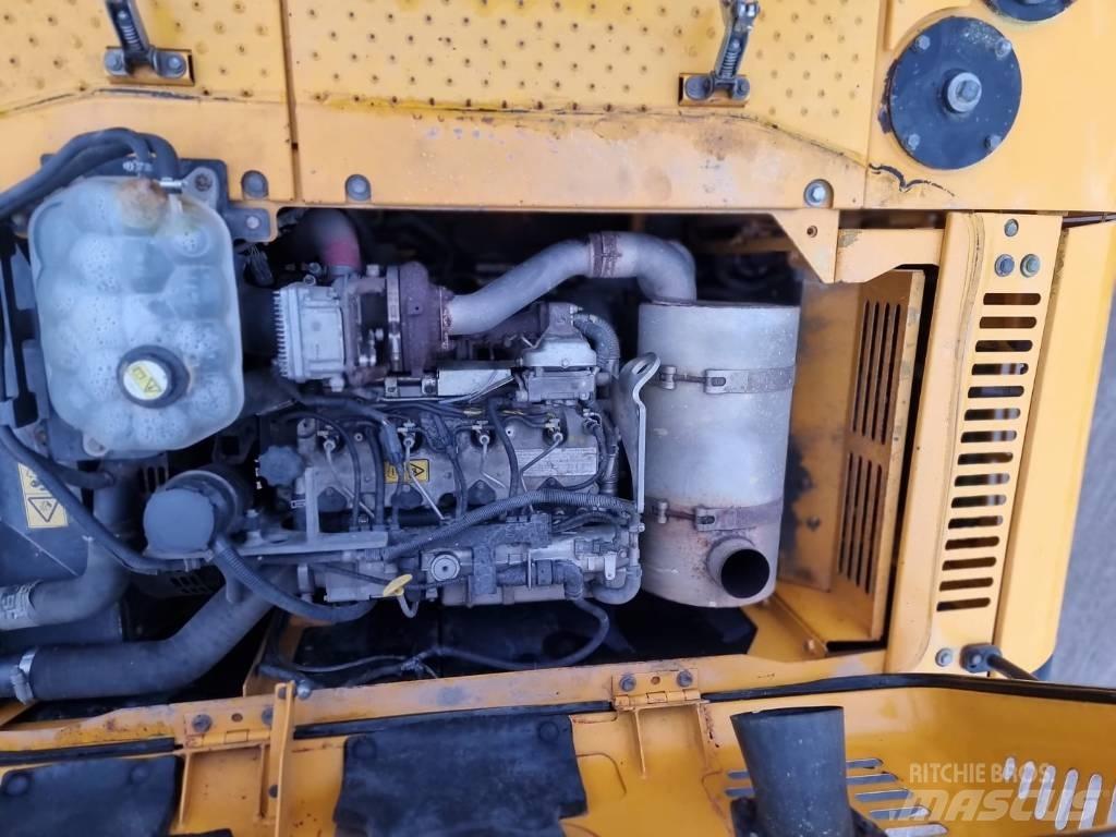 JCB JS 220 LC Pelle sur chenilles