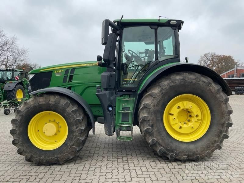 John Deere 6250R Tracteur