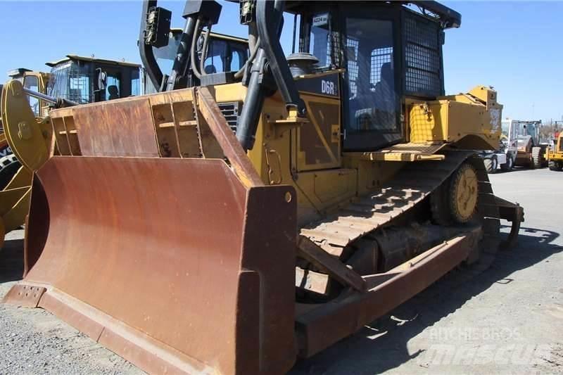 CAT D6R2 Bouteurs sur chenilles