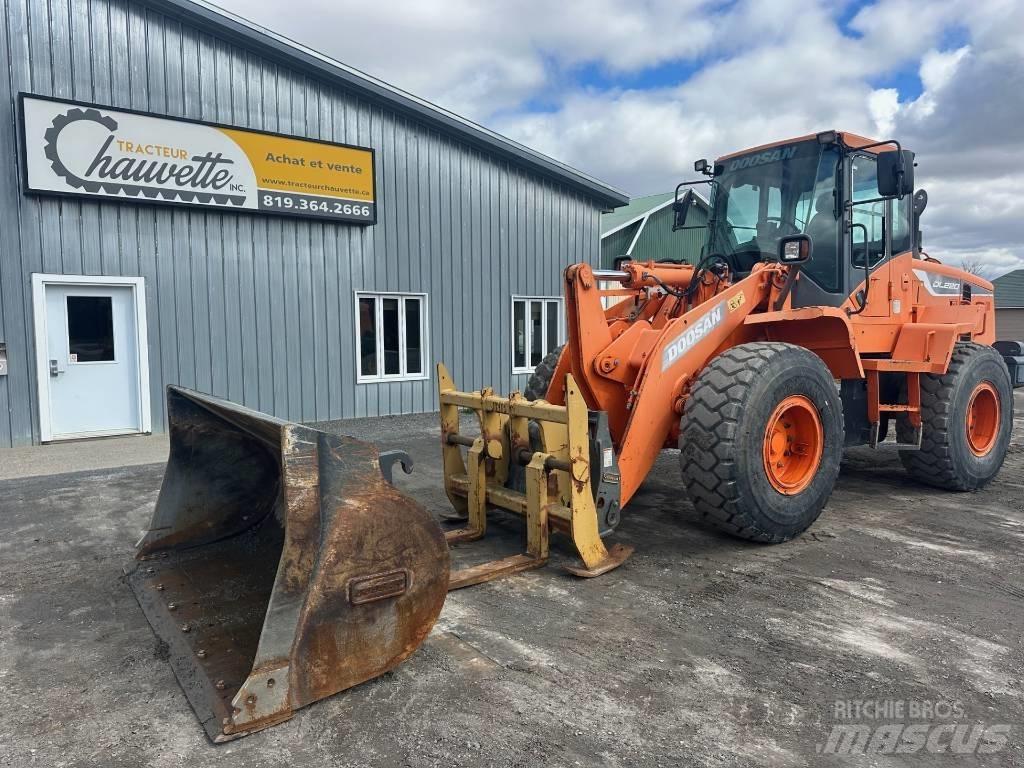 Doosan DL220-5 Chargeuse sur pneus