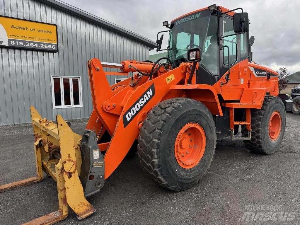 Doosan DL220-5 Chargeuse sur pneus
