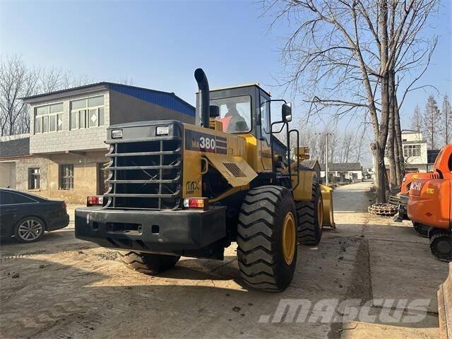 Komatsu WA380 Chargeuse sur pneus
