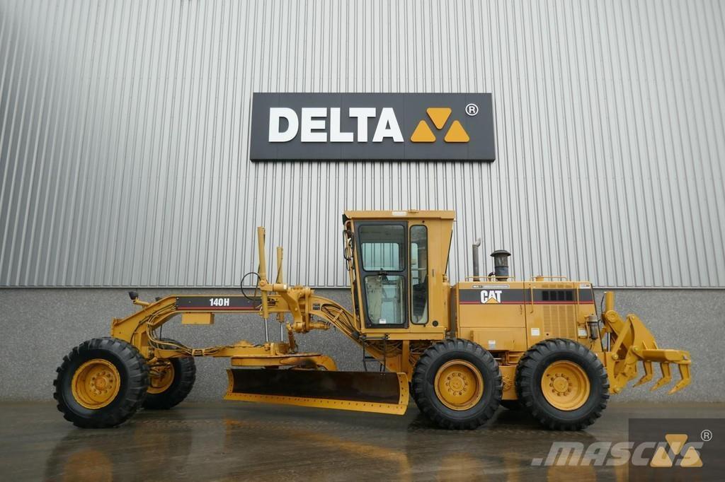 CAT 140H Ex-army Niveleuse