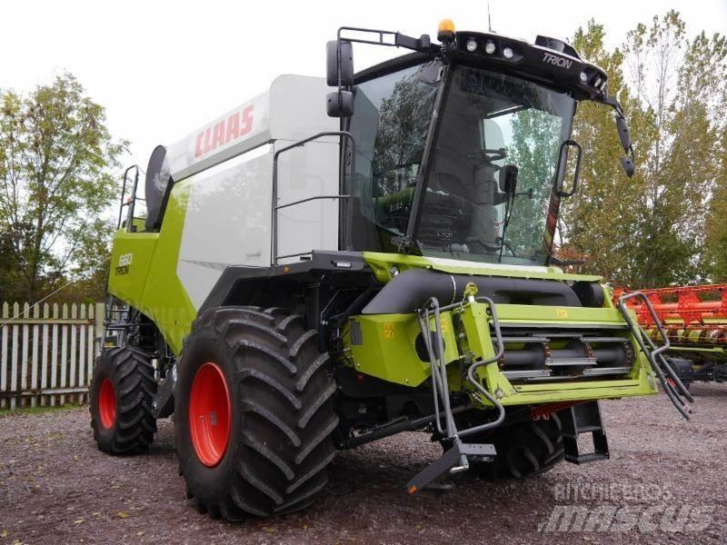 CLAAS TRION 660 Moissonneuse batteuse