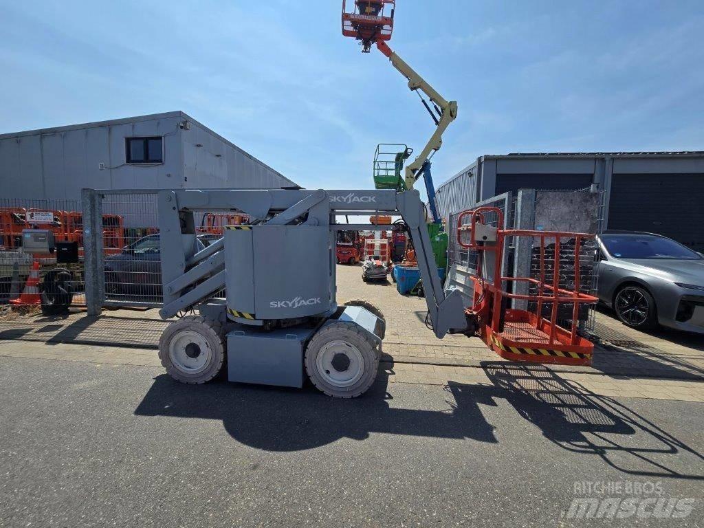 SkyJack SJKB 33 N Nacelles articulées