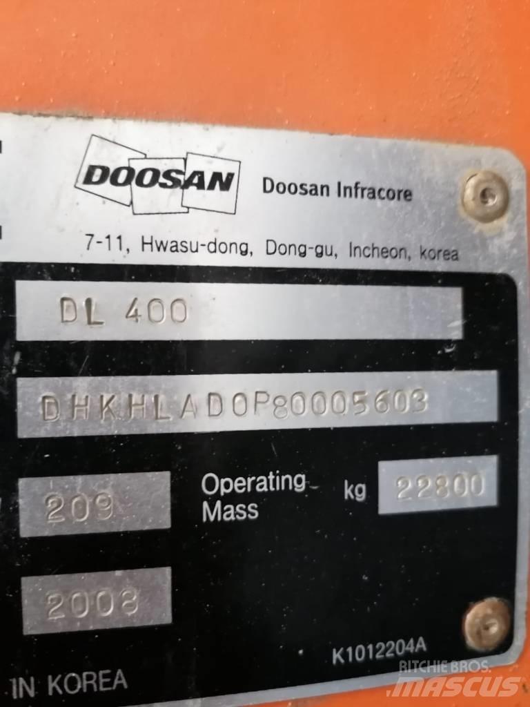 Doosan DL 400 Chargeuse sur pneus