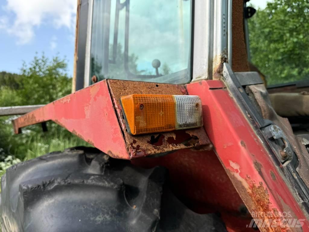 Massey Ferguson 675 Tracteur