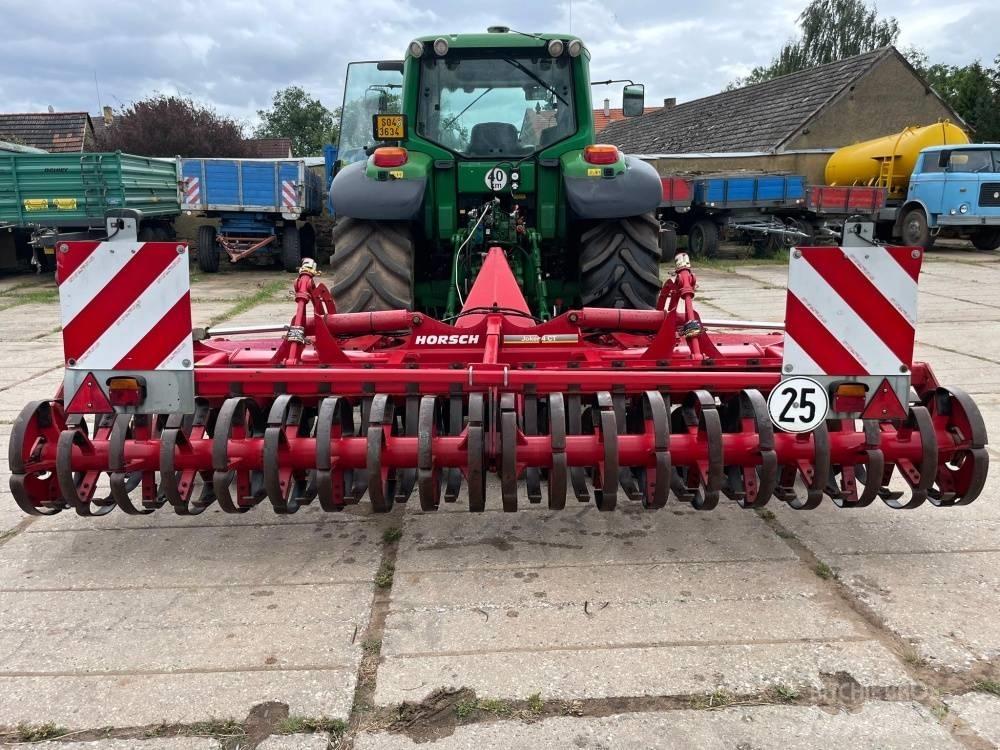 Horsch Joker 4 CT Charrue à dents