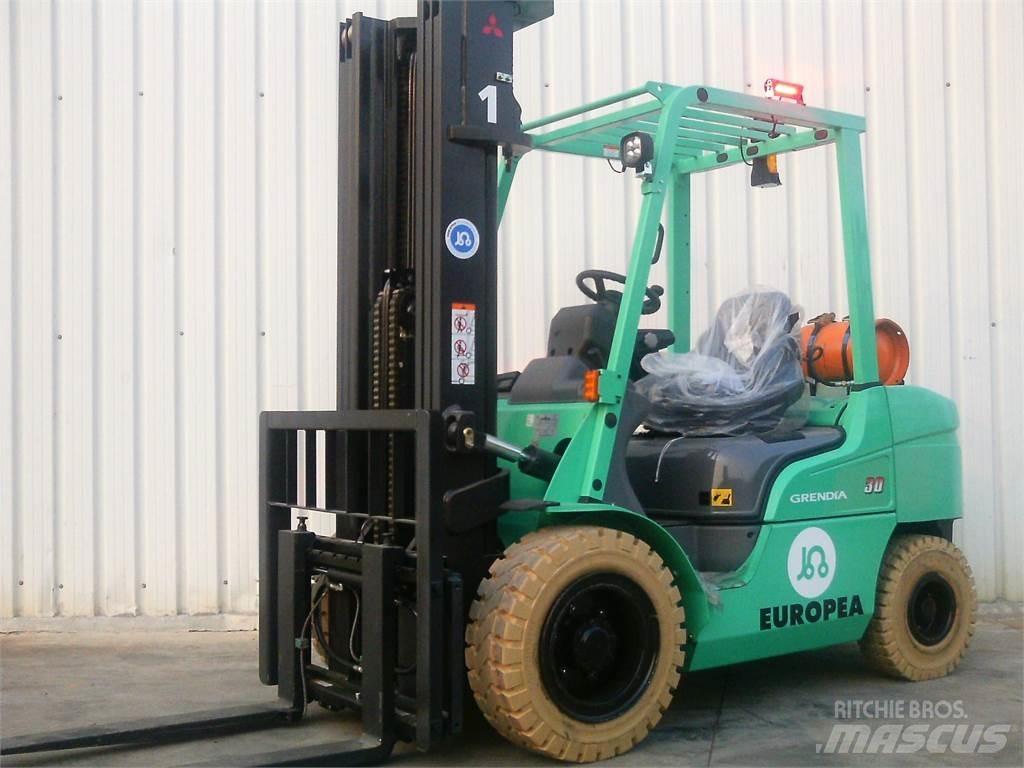 Mitsubishi FG30NTD Chariots GPL
