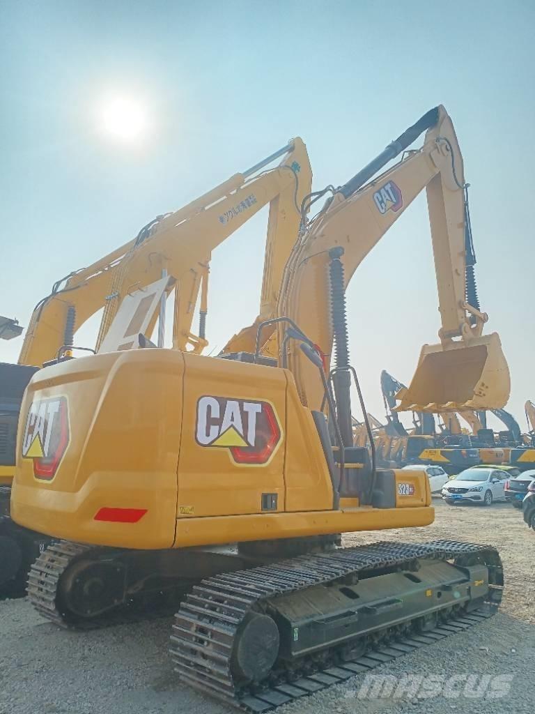 CAT 323GC Pelle sur chenilles
