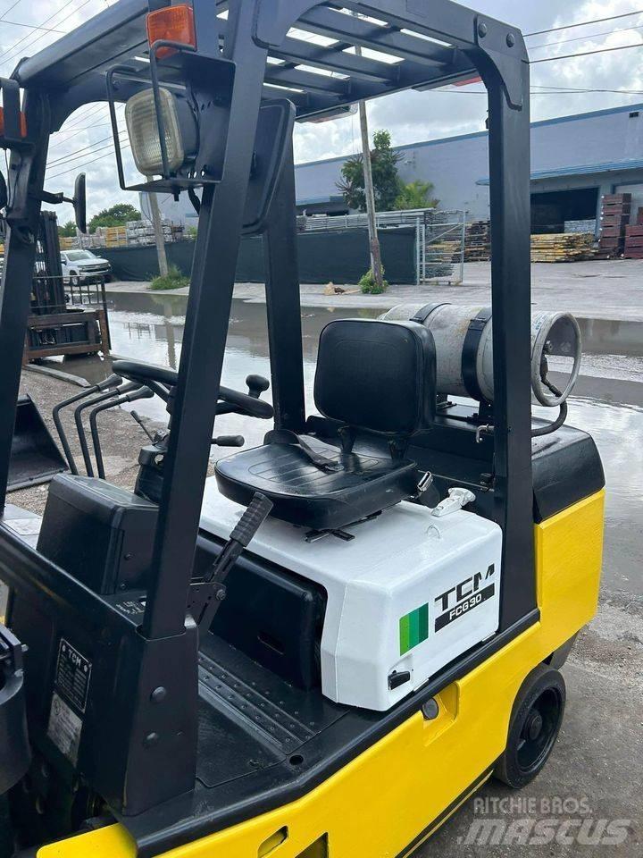 TCM FCG30T7T Chariot élévateur gros tonnage