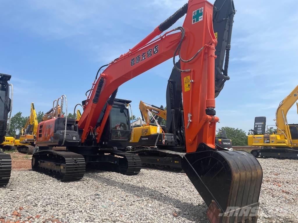 Hitachi ZX 200 Pelle sur chenilles