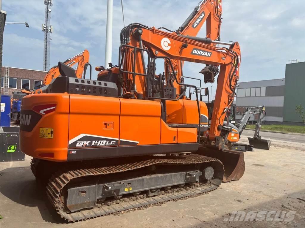 Develon DX140LC-7 Pelle sur chenilles