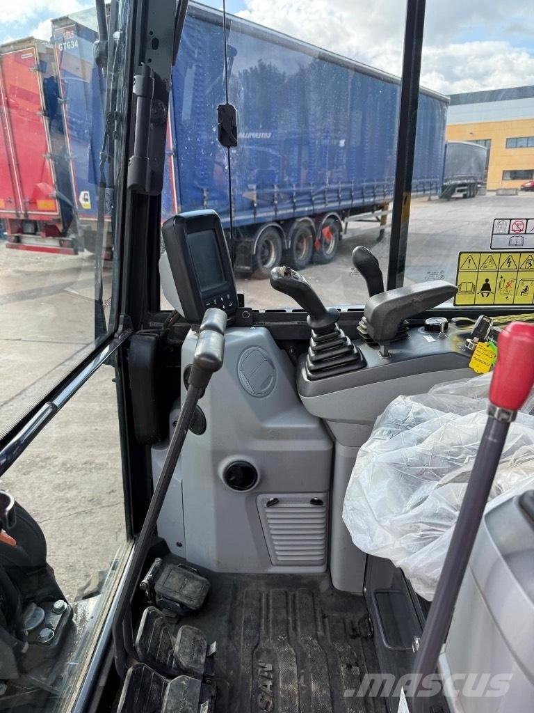 Doosan DX27Z-7 Mini pelle < 7t