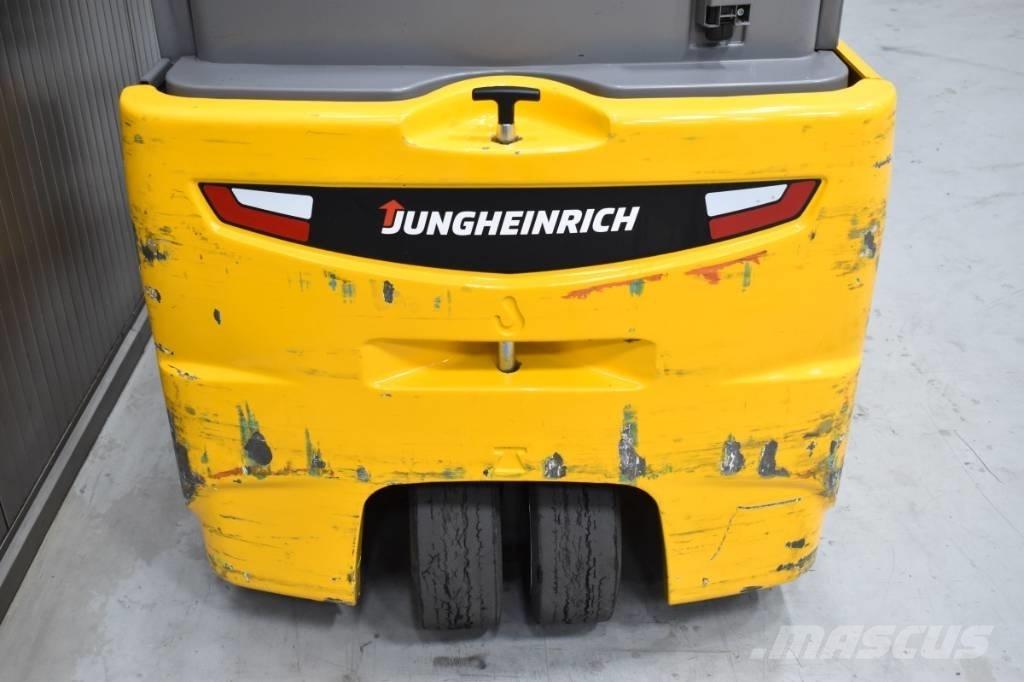 Jungheinrich EFG218 Chariots élévateurs électriques