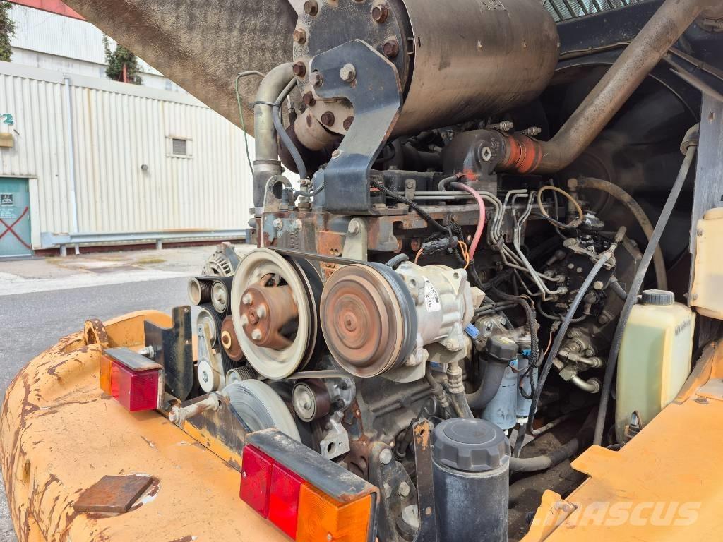 CASE 621 D Chargeuse sur pneus