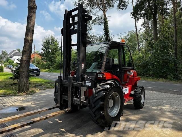 Manitou M 30.4 Chariot tout terrain