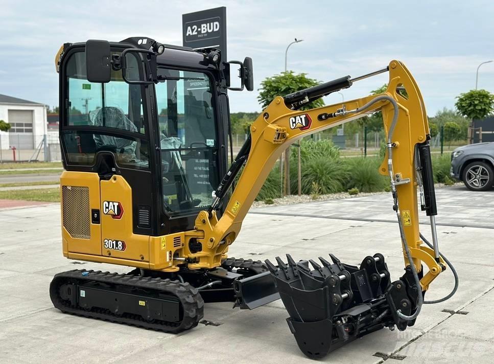 CAT 301.8 Mini pelle < 7t