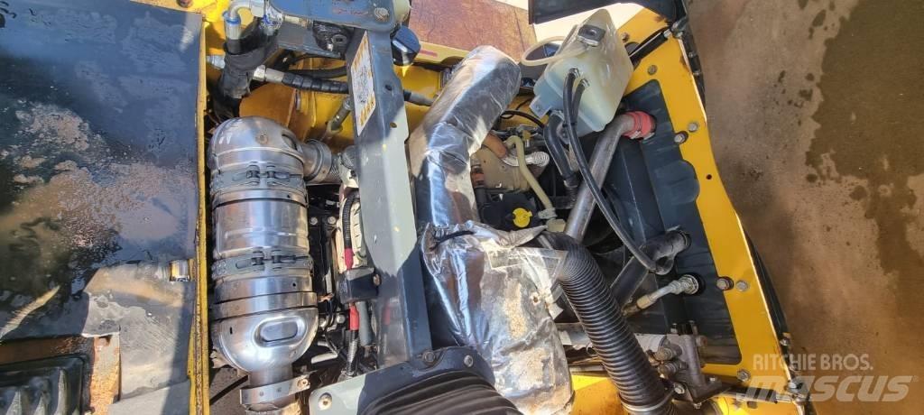 JCB NC ST-9 Tombereau articulé