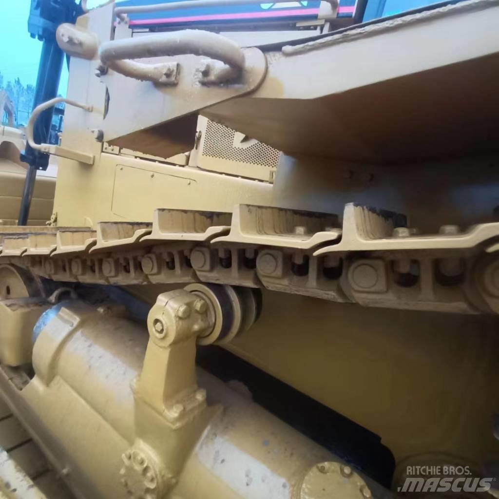 CAT D 6 H Niveleuse