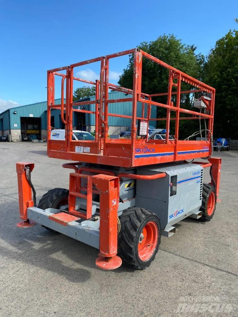 SkyJack SJ 6826 RT Nacelle ciseaux