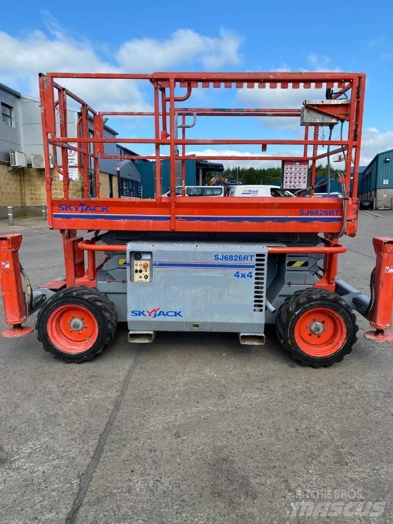 SkyJack SJ 6826 RT Nacelle ciseaux