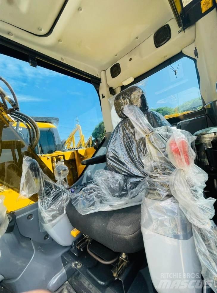 Komatsu PC 138 US Pelle sur chenilles