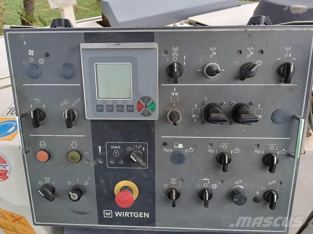 Wirtgen W100 F Hélicoptère pour béton