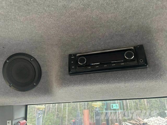 CAT M 314 F Pelle sur pneus