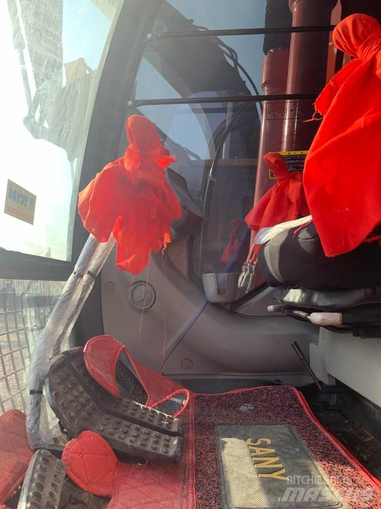 Hitachi ZX 200 Pelle sur chenilles