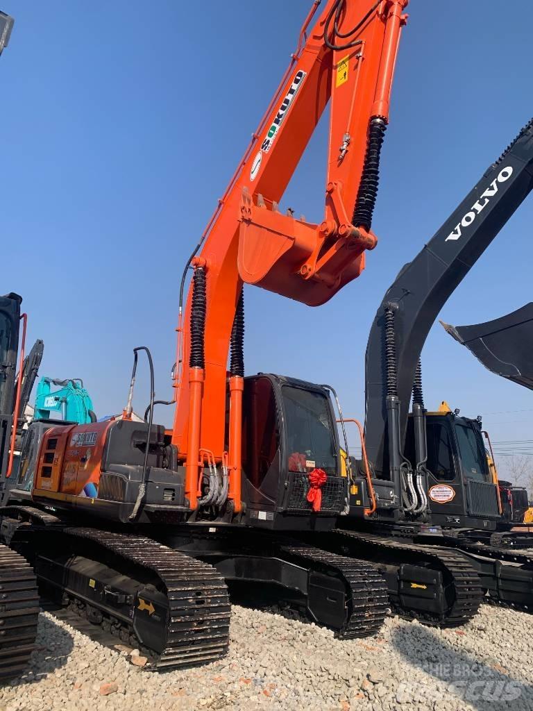 Hitachi ZX 200 Pelle sur chenilles
