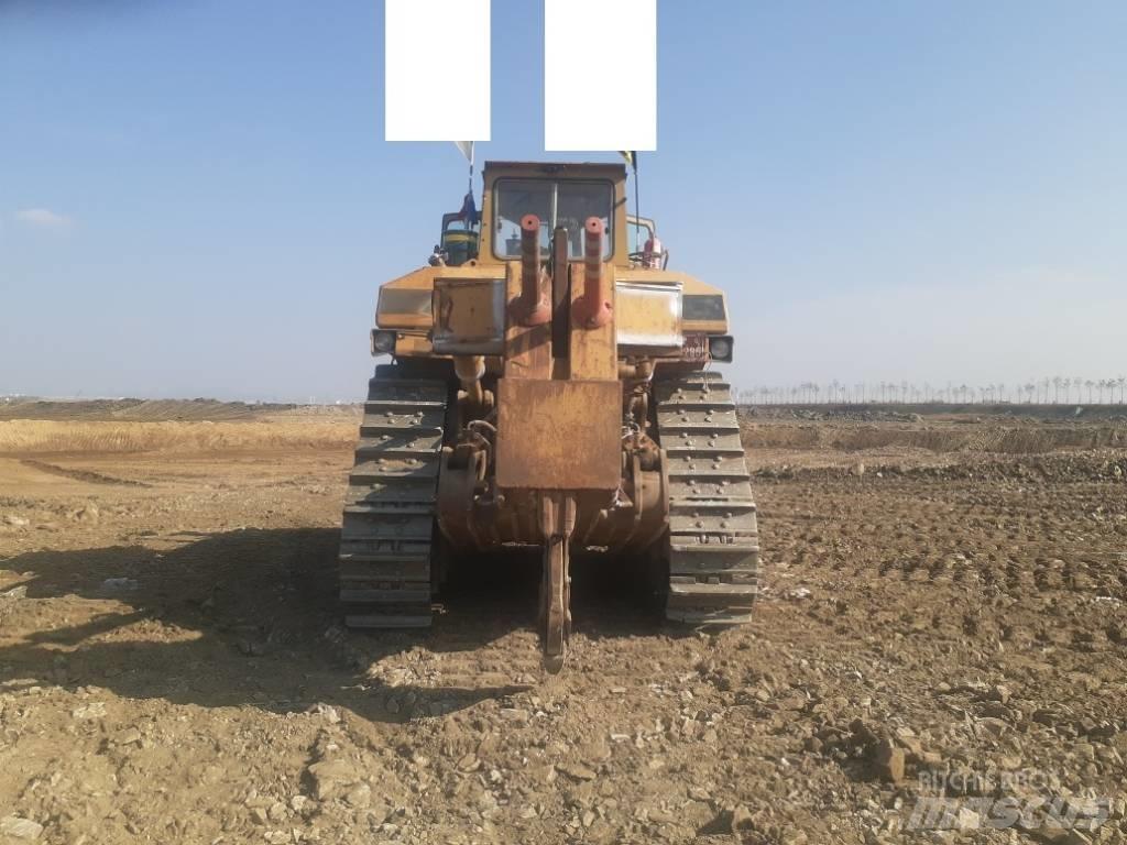 CAT D 9 N Bouteurs sur chenilles