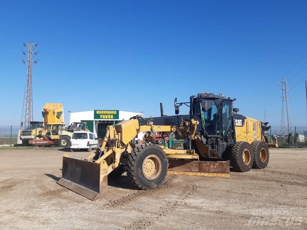 CAT 120 M 2 Niveleuse
