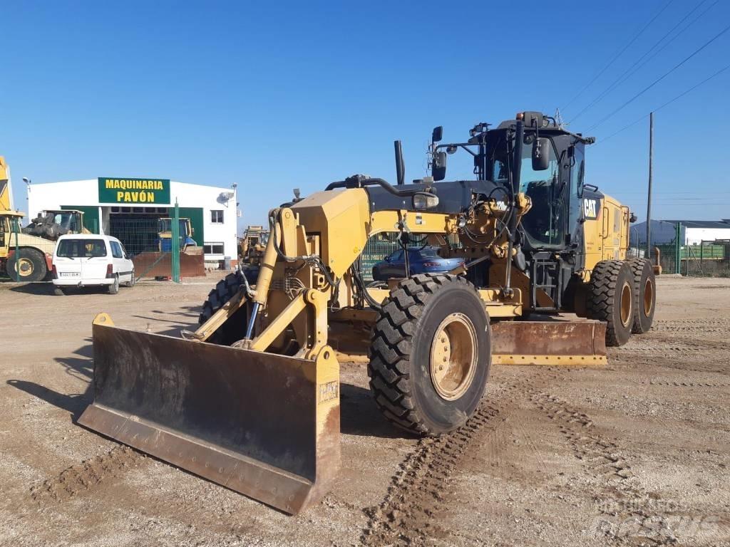 CAT 120 M 2 Niveleuse