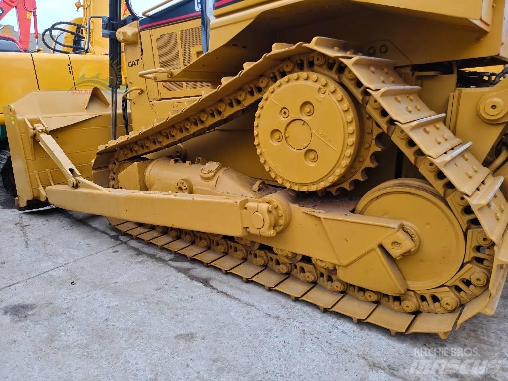 CAT D 7 R Niveleuse