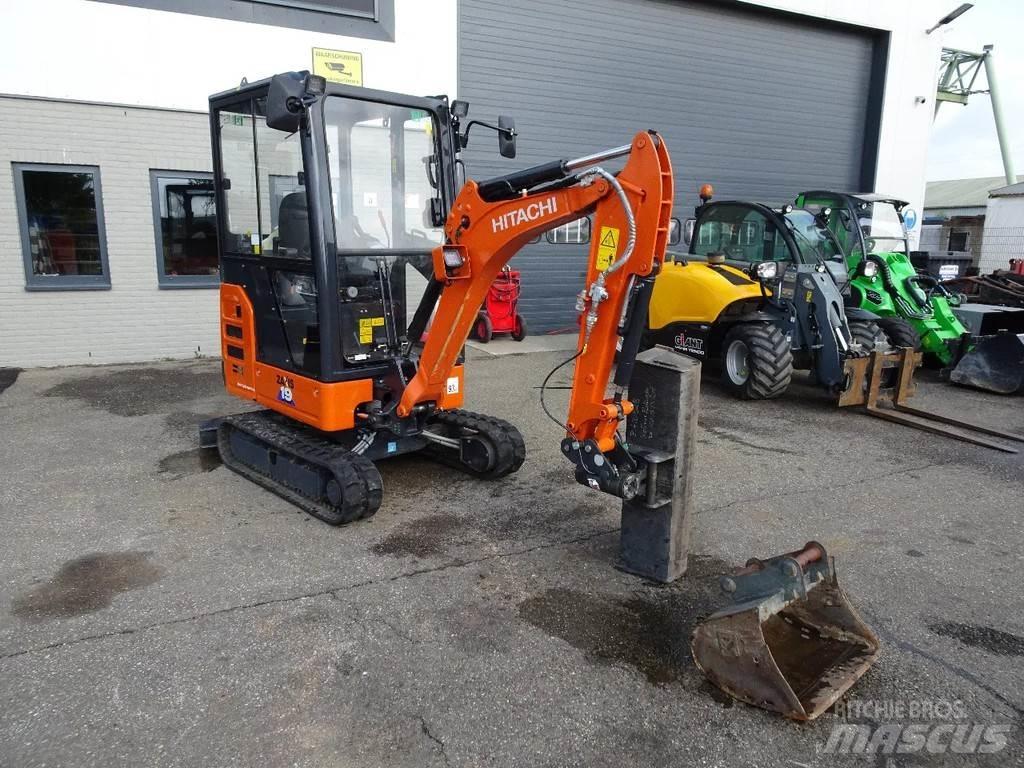 Hitachi ZX19-6CR Mini pelle < 7t
